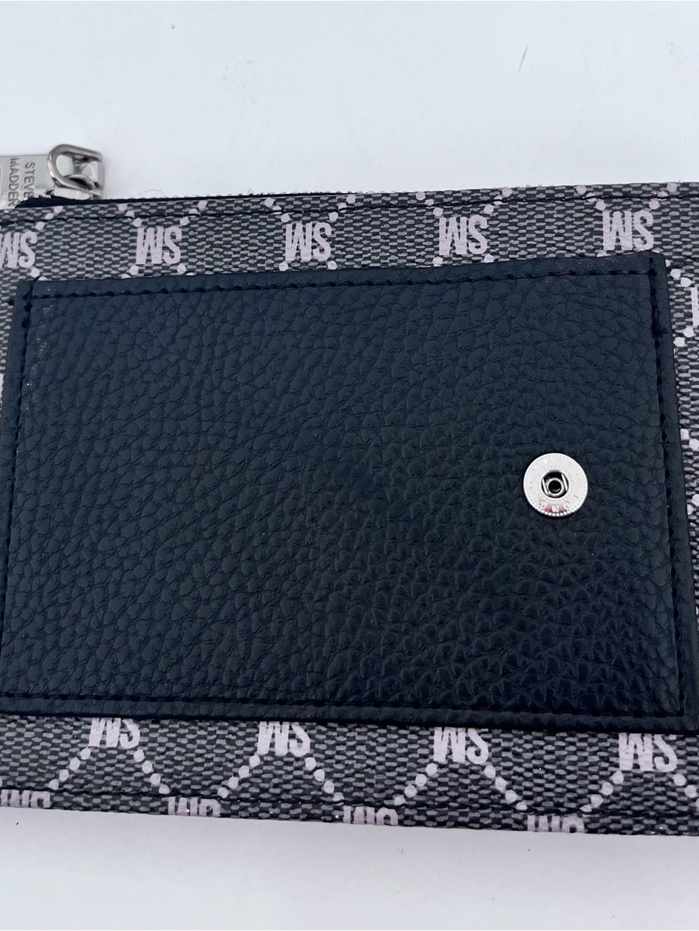 Steve Madden Black and White Logo Zip Wallet - Picture 2 of 5